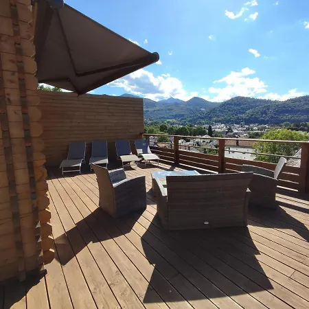 Le Jacuzzi Et Detente 4 Etoiles 바네르드비고르