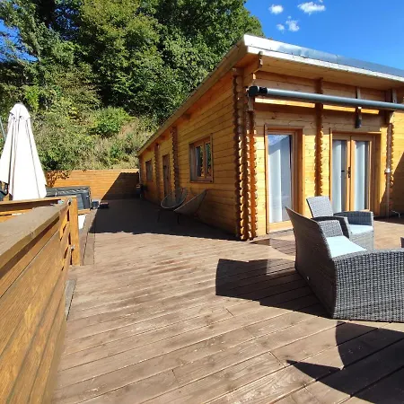 Le Jacuzzi Et Détente 4 étoiles Appartamento *
